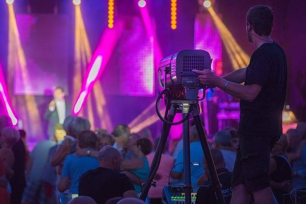 Qui s'occupe de la partie technique d'un spectacle ?