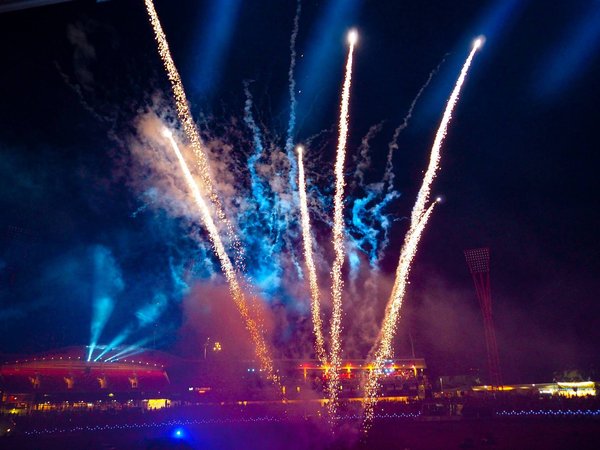 Comment synchroniser le son et la lumière dans un spectacle laser?
