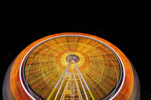 Les styles et les genres de spectacles lasers pour émerveiller le public